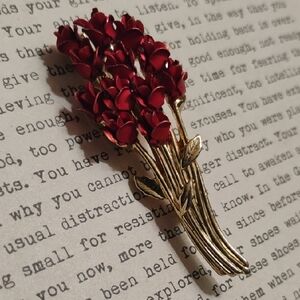 DM Signed Elegant Red Rose Romantic Bouquet Brooch